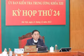 Ông Trần Cẩm Tú, Ủy viên Bộ Chính trị, Bí thư Trung ương Đảng, Chủ nhiệm Ủy ban Kiểm tra Trung ương chủ trì Kỳ họp. (Ảnh: Phương Hoa/TTXVN)