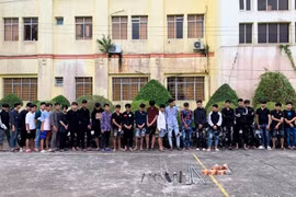 Các đối tượng tại cơ quan Công an. (Nguồn: Công an Bạc Liêu)