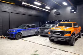 Những chiếc xe bị đánh cắp được tuồn ra nước ngoài tiêu thụ. (Nguồn: carscoops.com)