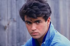 [Mega Story] George Michael và mùa Giáng sinh bất tận