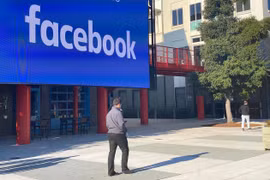 Gần đây, Facebook đã bắt đầu mở lại các văn phòng sau một năm dài đóng cửa vì dịch. (Nguồn: wsj.com)