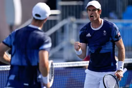 Andy Murray (phải) và đồng đội Joe Salisbury chịu thất bại trong trận tứ kết đôi nam, trong nỗ lực giành huy chương Olympic. (Nguồn: skysports.com)