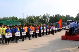 Các đoàn vận động viên tham dự giải. (Ảnh: Trần Lê Lâm/TTXVN)