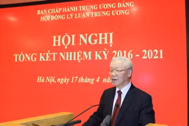 Tổng Bí thư Nguyễn Phú Trọng phát biểu tại Hội nghị. (Ảnh: Trí Dũng/TTXVN) 