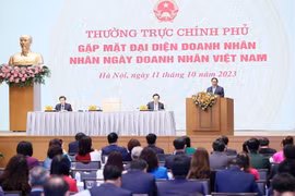 Thủ tướng Phạm Minh Chính phát biểu tại buổi gặp mặt đại diện doanh nhân Việt Nam. (Ảnh: Dương Giang/TTXVN)