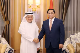Thủ tướng Phạm Minh Chính tiếp ông Abdulrahman Al Zamil, Chủ tịch Tập đoàn Zamil và các lãnh đạo Công ty Đầu tư Công nghiệp Zamil. (Ảnh: Dương Giang/TTXVN)