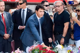 Thủ tướng Canada Justin Trudeau tham dự lễ tưởng niệm các nạn nhân trong vụ xả súng ở Toronto. (Nguồn: THE CANADIAN PRESS)