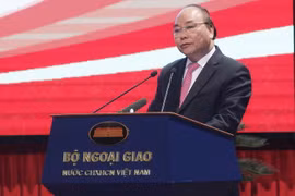 Thủ tướng: Công tác đối ngoại cần lấy doanh nghiệp làm trung tâm 