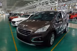 Xe ôtô thành phẩm tại Khu phức hợp sản xuất và lắp ráp ôtô Chu Lai- Trường Hải (Quảng Nam). (Ảnh: Đỗ Trưởng/TTXVN)