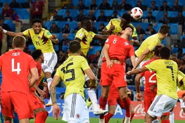 Tình huống đội tuyển Colombia có bàn thắng gỡ hòa 1-1 vào lưới đối thủ Anh trong trận đấu ở vòng loại trực tiếp World Cup 2018 diễn ra ở Moskva, Nga, ngày 3/7. (Nguồn: THX/TTXVN)