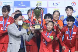 Huỳnh Như cùng Thành phố Hồ Chí Minh tiếp tục bảo vệ thành công ngôi vị. (Ảnh: VFF) 