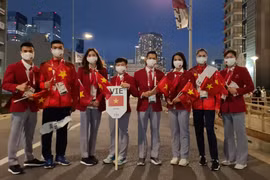 Video đoàn thể thao Việt Nam diễu hành tại lễ khai mạc Olympic Tokyo 