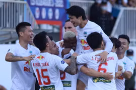 Hoàng Anh Gia Lai nối dài mạch thắng và duy trì ngôi đầu bảng V-League 2021. (Ảnh: CLB HAGL) 