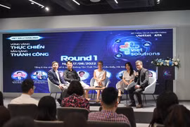 Các khách mời tham dự tại hội thảo trong khuôn khổ cuộc thi Viet Solutions 2022. (Ảnh: Minh Sơn/Vietnam+)