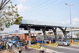 Trạm thu phí Xa lộ Hà Nội tại Thanh phố Hồ Chí Minh. (Ảnh: Thành Chung/TTXVN)