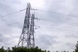 Đường dây 500kV mạch 3 đoạn qua Đà Nẵng. (Ảnh: Trần Lê Lâm/TTXVN)