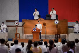 Tổng thống Philippines Ferdinand Marcos Jr (giữa) trình bày Thông điệp quốc gia đầu tiên trước Quốc hội tại Quezon, ngày 25/7/2022. (Ảnh: AFP/TTXVN)