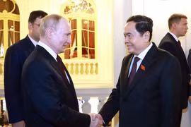 Chủ tịch Quốc hội Trần Thanh Mẫn hội kiến Tổng thống Liên bang Nga Vladimir Putin. (Ảnh: Thống Nhất/TTXVN)