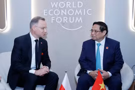 Thủ tướng Phạm Minh Chính gặp Tổng thống Ba Lan Andrzej Sebastian Duda. (Ảnh: Dương Giang/TTXVN)