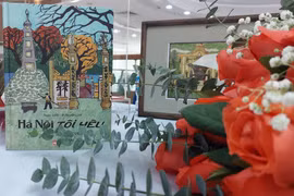 Ngắm một 'Hà Nội thu nhỏ bỏ túi' trong tranh của họa sỹ Ngọc Linh