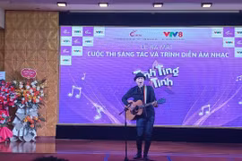 Thi sáng tác-trình diễn âm nhạc: Lê Minh Sơn, Giáng Son làm giám khảo
