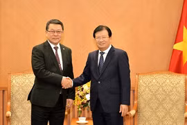 Phó Thủ tướng Trịnh Đình Dũng và ngài Ulaan Chultem, Bộ trưởng Bộ Lương thực, Nông nghiệp và Công nghiệp nhẹ, Chủ tịch Phân ban Mông Cổ. (Nguồn: baochinhphu.vn)