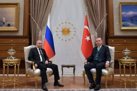 Tổng thống Nga Vladimir Putin hội đàm với người đồng cấp Thổ Nhĩ Kỳ Recep Tayyip Erdogan. (Nguồn: AFP)