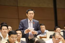 Phó Thủ tướng Vương Đình Huệ giải trình, làm rõ vấn đề đại biểu quốc hội nêu. (Ảnh: Phương Hoa/TTXVN)
