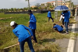 Vệ sinh môi trường, tuyên truyền phòng chống sốt xuất huyết được tuổi trẻ các đơn vị đặc biệt quan tâm. (Nguồn: tuoitrethudo.com.vn)