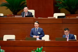 Bộ trưởng, Chủ nhiệm Ủy ban Dân tộc Hầu A Lềnh trả lời chất vấn tại kỳ họp thứ 5, Quốc hội khóa XV vào chiều 6/6. (Ảnh: Doãn Tấn/TTXVN)