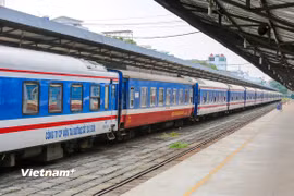 Ngành Đường sắt sử dụng AI để giảm giá bán vé tàu trên các chặng ngắn. (Ảnh: Minh Sơn/Vietnam+)