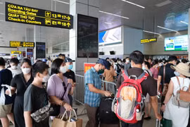 Nhiều đường bay đến điểm du lịch có nhu cầu đi lại của hành khách tăng cao dịp nghỉ 30/4-1/5. (Ảnh: CTV/Vietnam+)