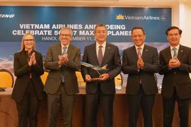 Vietnam Airlines và Tập đoàn sản xuất máy bay Boeing đã ký kết bản ghi nhớ về việc chào bán 50 máy bay thân hẹp Boeing 737 MAX với giá trị 10 tỷ USD. (Ảnh: Việt Hùng/Vietnam+)