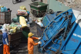Chưa rõ nguyên nhân gây mùi hôi thối ở khu vực Nam Sài Gòn