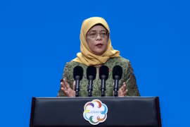 Tổng thống Singapore Halimah Yacob đã có kết quả dương tính với virus SARS-CoV-2. (Nguồn: AFP)