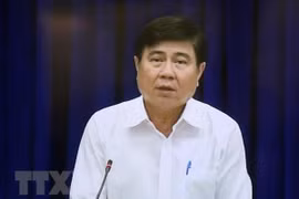 Ông Nguyễn Thành Phong, Chủ tịch Ủy ban Nhân dân Thành phố Hồ Chí Minh phát biểu tại buổi tiếp dân. (Ảnh: Trần Xuân Tình/TTXVN)