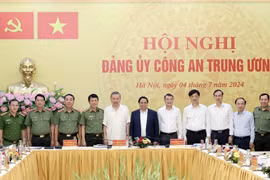 Chủ tịch nước Tô Lâm, Thủ tướng Phạm Minh Chính và các đại biểu. (Ảnh: Nhan Sáng/TTXVN)