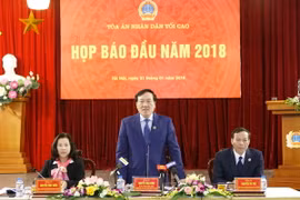 Bí thư Trung ương Đảng, Chánh án Tòa án nhân dân tối cao Nguyễn Hòa Bình phát biểu. (Ảnh: Doãn Tấn/TTXVN)