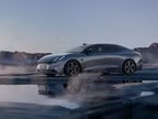 Lynk & Co ra mắt xe sedan chạy hoàn toàn bằng điện đầu tiên, Z10, trong sự kiện ra mắt toàn cầu