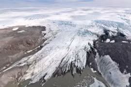 Sông băng tại Greenland. (Nguồn: theguardian.com)