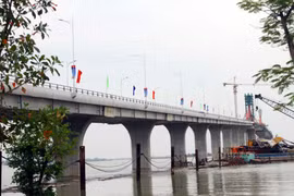 Cầu Cửa Hội. (Ảnh: Tá Chuyên/TTXVN)