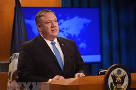 Ngoại trưởng Mỹ Mike Pompeo phát biểu tại một cuộc họp báo ở Washington, DC. (Ảnh: AFP/TTXVN)