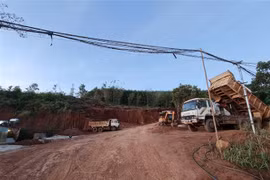 San ủi, hủy hoại đất tại thị trấn Kiến Đức, huyện Đắk R’Lấp, tỉnh Đắk Nông. (Ảnh: Hưng Thịnh/TTXVN)