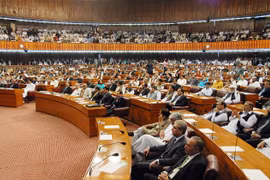 Toàn cảnh một phiên họp Quốc hội Pakistan tại Islamabad. (Ảnh: AFP/TTXVN)
