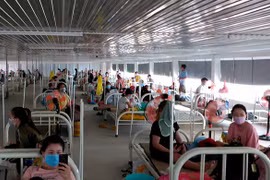 Bệnh viện dã chiến số 11 (huyện Xuân Lộc, Đồng Nai) với quy mô 3.000 giường vừa được đưa vào hoạt động (Nguồn: Tuoitre.vn)