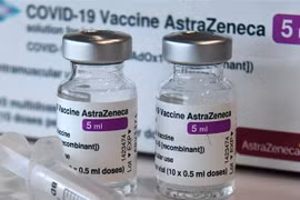 Vaccine ngừa COVID-19 của hãng dược AstraZeneca. (Ảnh: AFP/TTXVN)