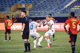 Thái Lan "hủy diệt" Timor Leste với tỷ số 10-0 trong trận ra quân ASEAN Cup 2024. (Ảnh: Việt Anh/Vietnam+)