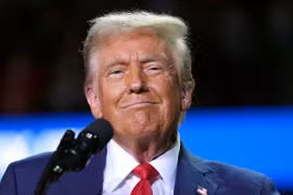 Tân Tổng thống Donald Trump gây bất ngờ với động thái đầu tiên sau khi đắc cử