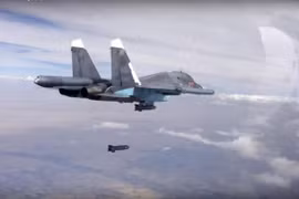 Máy bay Nga ném bom vào mục tiêu IS ở Syria. (Ảnh: AP)