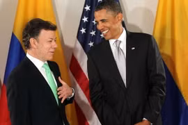 Tổng thống Mỹ Barack Obama và người đồng cấp Colombia Juan Manuel Santos. (Ảnh: AP)